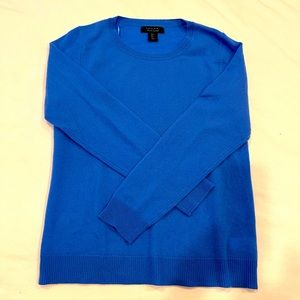 TAHARI - 100% Cashmere sweater - NEVER WORN - LIKE NEW